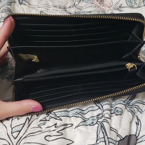 Authentic Kate Spade Wallet - Picture 3 of 5